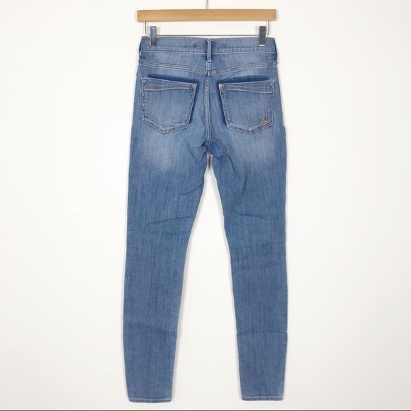 EXPRESS Mid Rise Light Wash Shadow Legging Jeans Stretchy Size 00 - Picture 4 of 7